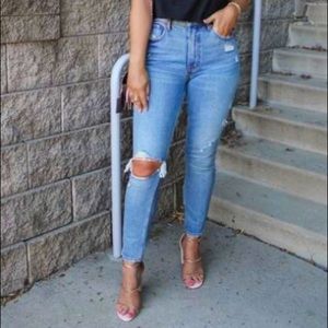 High rise ripped skinny jeans 👖✂️